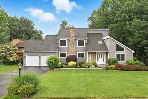7 Knollwood Dr, Glastonbury, CT, 06033-1819 | Card Image