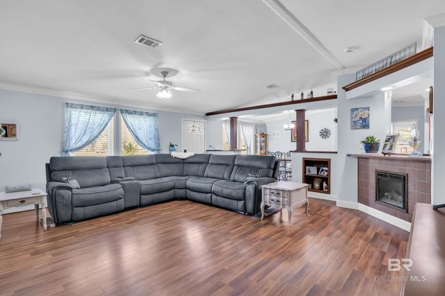 Living Room | Image 12