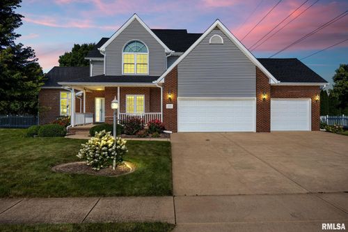 1508 Oak Rdg, Washington, IL, 61571-9738 | Card Image