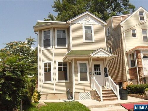 199 Van Winkle St, East Rutherford, NJ, 07073-1816 | Card Image
