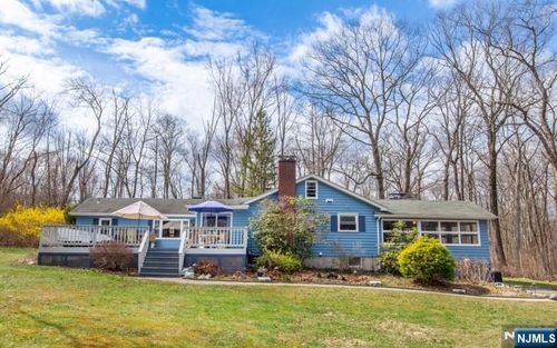 7 Stempert Road, Branchville, NJ, 07826 | Card Image