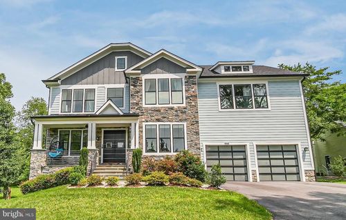 9908 Blake Ln, OAKTON, VA, 22124-2901 | Card Image