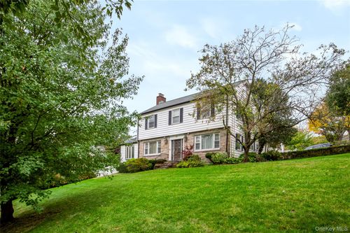 27 Parkview Dr, Bronxville, NY, 10708-4607 | Card Image