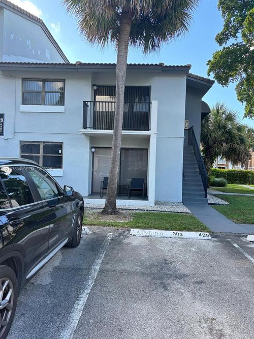 201-7220 Nw 179th St, Hialeah, FL, 33015-5478 | Card Image