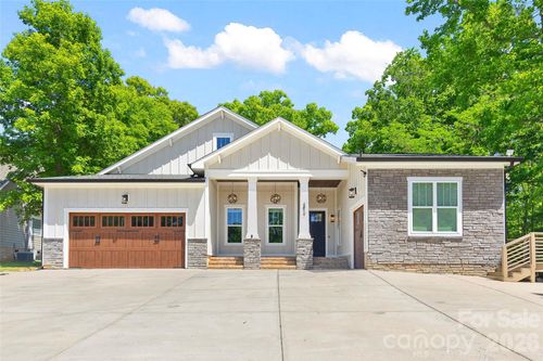 2917 Lake Shore Rd S, Denver, NC, 28037-8229 | Card Image