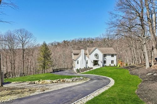 172 Miller Rd, Kinnelon, NJ, 07405-3019 | Card Image