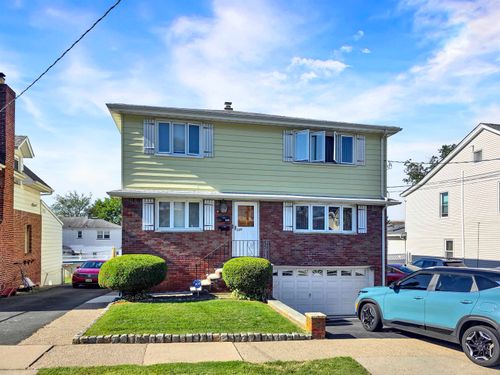 2-720 2nd Ave, Lyndhurst, NJ, 07071-1221 | Card Image