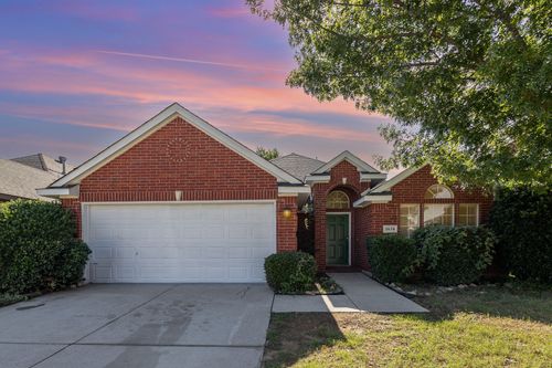 3674 Crowberry Way, Euless, TX, 76040-7177 | Card Image