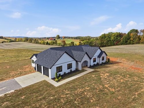 4221 Gum Springs Mountain Rd, Sparta, TN, 38583 | Card Image