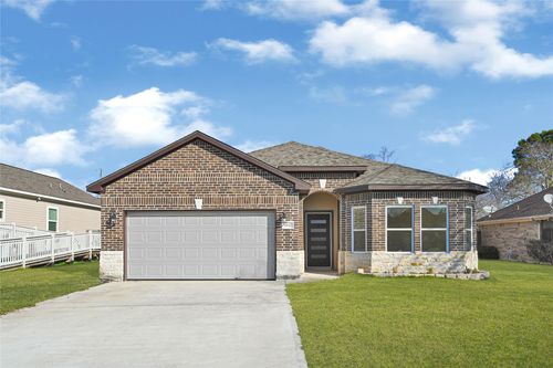 2832 Ashley St, La Marque, TX, 77568-3864 | Card Image