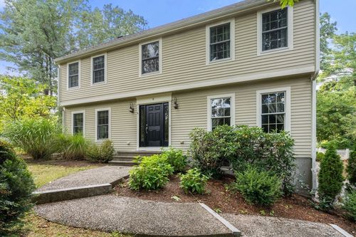 9 Arbor Cir, Natick, MA, 01760-2954 | Card Image