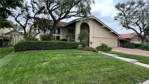 10692 Albany Cir, Villa Park, CA, 92861-6333 | Card Image