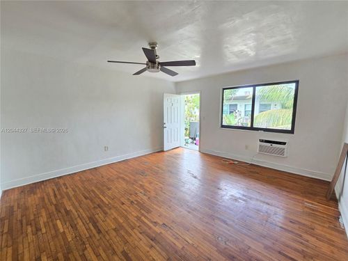 3-7035 Rue Granville, Miami Beach, FL, 33141-3586 | Card Image