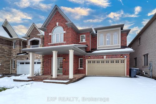 42 Arrowpoint Dr, Brampton, ON, L6Y0Y8 | Card Image