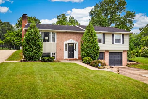 272 Hays Rd, Upper St. Clair, PA, 15241-1813 | Card Image