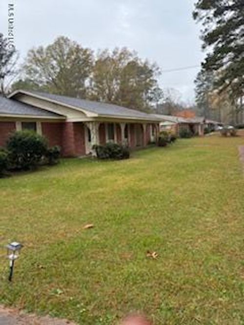 1333 E First St, Forest, MS, 39074-4401 | Card Image