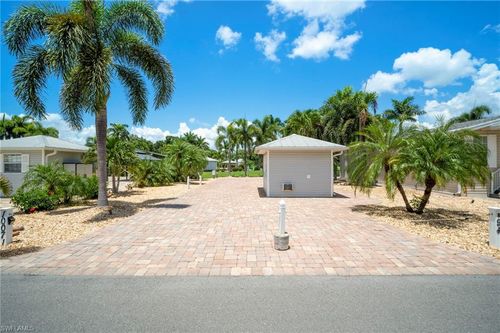 10071 Willowood Dr, FORT MYERS, FL, 33905 | Card Image