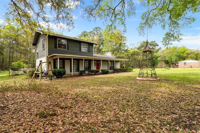 View of the front of the house. | Image 20