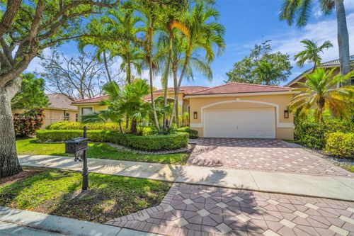 3739 Oak Ridge Cir, Weston, FL, 33331-3703 | Card Image
