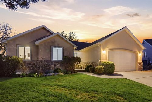 10218 S Sandy Willows Cv, Sandy, UT, 84070-4325 | Card Image