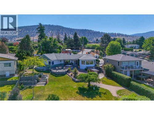198 Bankview Pl, Penticton, BC, V2A1B4 | Card Image