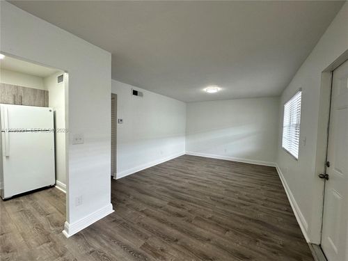209-2910 Pierce St, Hollywood, FL, 33020-3864 | Card Image