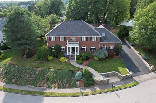 12 Ledgewood Rd, Saugus, MA, 01906-3184 | Card Image