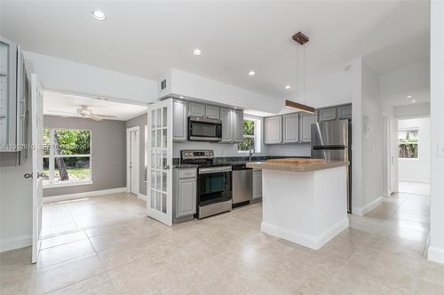 1032 Sw 22nd Ter, Fort Lauderdale, FL, 33312-3046 | Card Image