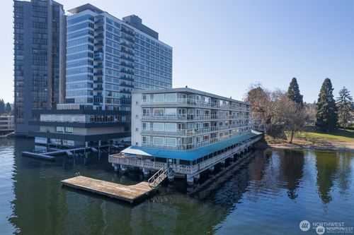 a105-1800 43rd Ave E, Seattle, WA, 98112-3274 | Card Image