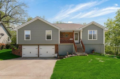 1901 Fairground Dr, Pleasant Hill, MO, 64080-1903 | Card Image