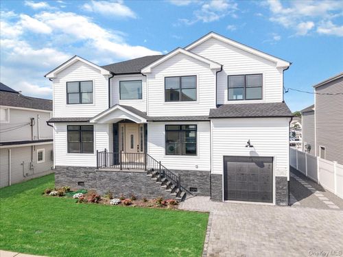 2849 Alder Rd, Bellmore, NY, 11710-4700 | Card Image