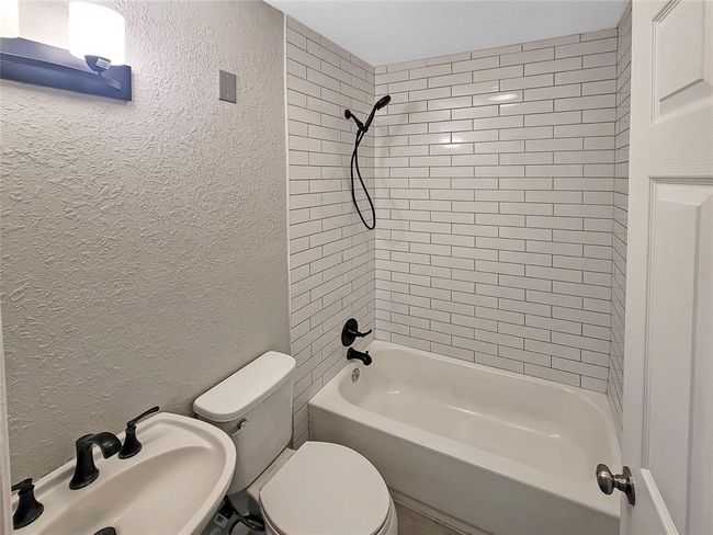 121 Wisteria St, House other with 3 bedrooms, 2 bathrooms and null parking in Lake Jackson TX | Image 19