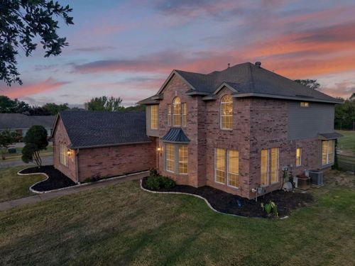 331 Lakeside Dr, Shady Shores, TX, 76208-5744 | Card Image