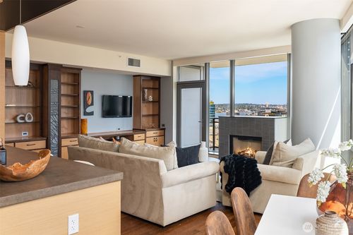 1605-820 Blanchard St, Seattle, WA, 98121-2657 | Card Image