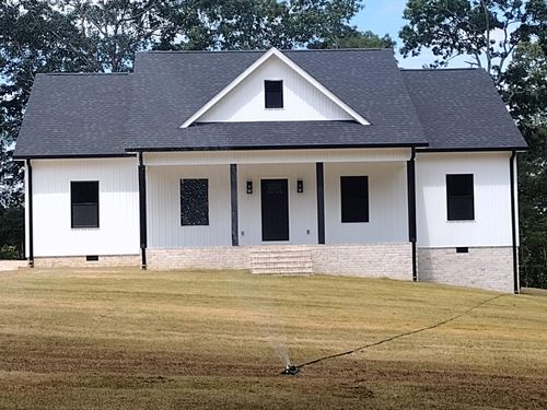 375 Hawthorne Ln, Savannah, TN, 38372-3014 | Card Image
