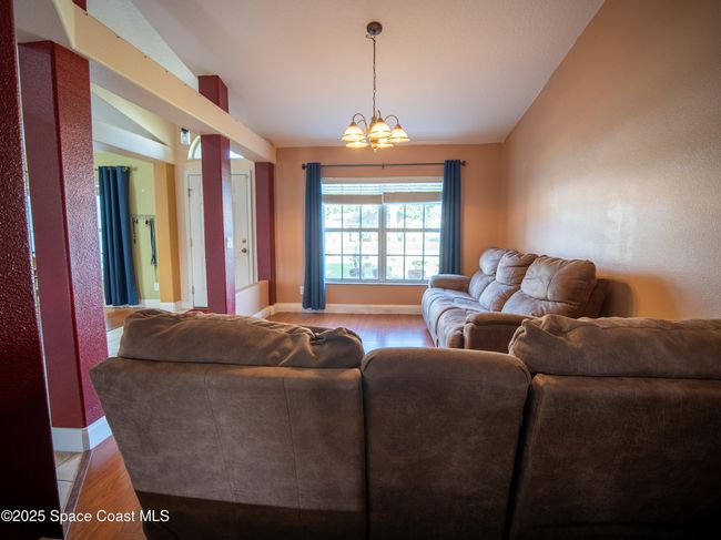 Formal Living Room | Image 4