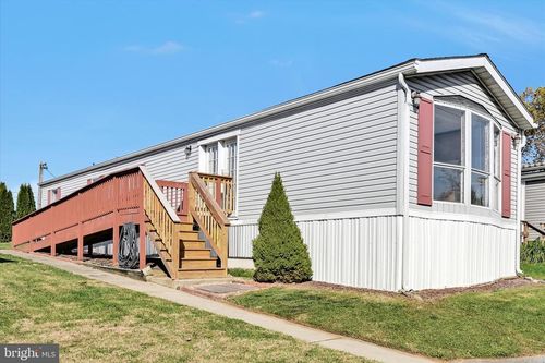 977 Rettew Mill Rd, EPHRATA, PA, 17522-1887 | Card Image