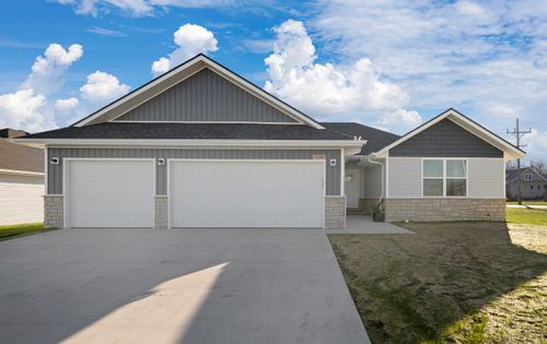 324 Sleepy Meadow Dr, Mount Vernon, MO, 65712-1913 | Card Image