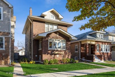 1034 Hayes Avenue, House other with 3 bedrooms, 2 bathrooms and 2 parking in Oak Park IL | Image 2