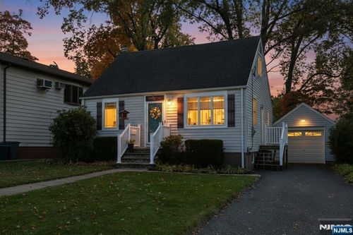 66 Waldwick Ave, Waldwick, NJ, 07463-2252 | Card Image