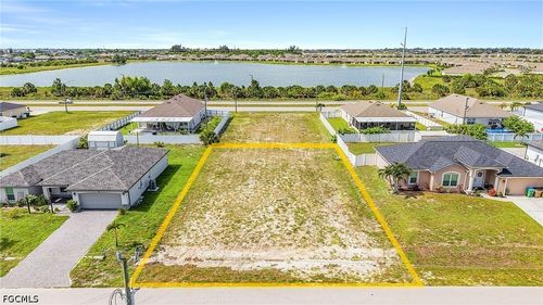 914 Nw 8th Ter, Cape Coral, FL, 33993-7268 | Card Image