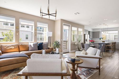 273 Gambrel Cir, Santa Rosa, CA, 95403-2895 | Card Image