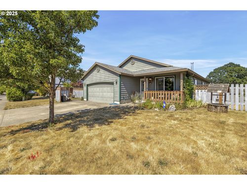 670 N 1st St, Carlton, OR, 97111-9642 | Card Image