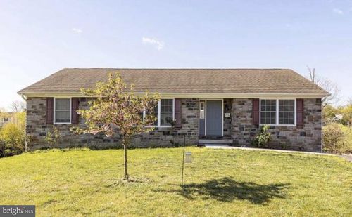 216 Paragon Dr, Bunker Hill, WV, 25413-3749 | Card Image