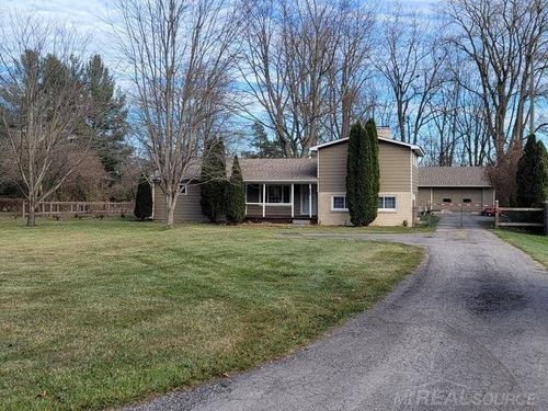 7837 Mida Dr, Van Buren Township, MI, 48111-1318 | Card Image