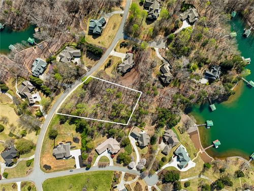 217 Winding Oaks Dr, Seneca, SC, 29672-0766 | Card Image