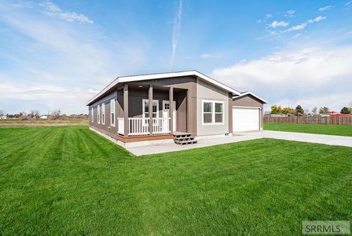 951 Cottage Ln, Blackfoot, ID, 83221-2507 | Card Image