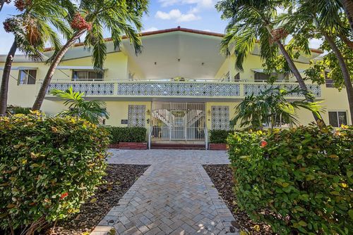 7-659 Meridian Ave, Miami Beach, FL, 33139-6458 | Card Image
