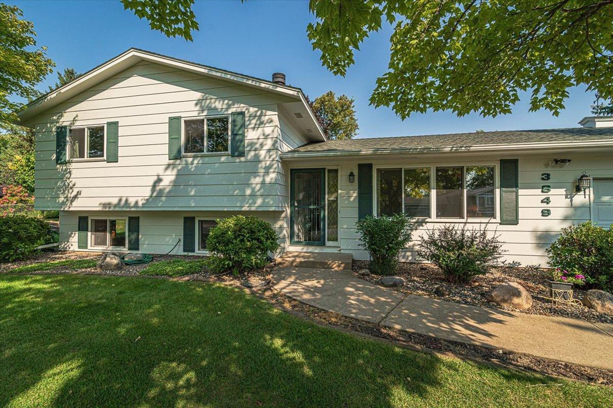 Country Creek Way, Saint Paul, MN 55122