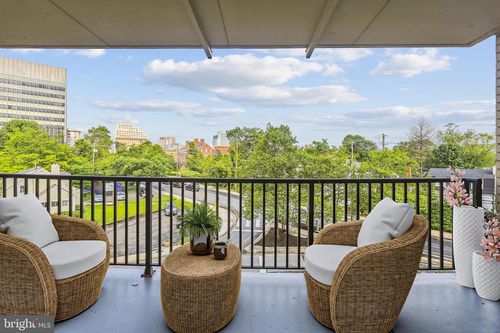 414-4242 E West Hwy, CHEVY CHASE, MD, 20815-5949 | Card Image